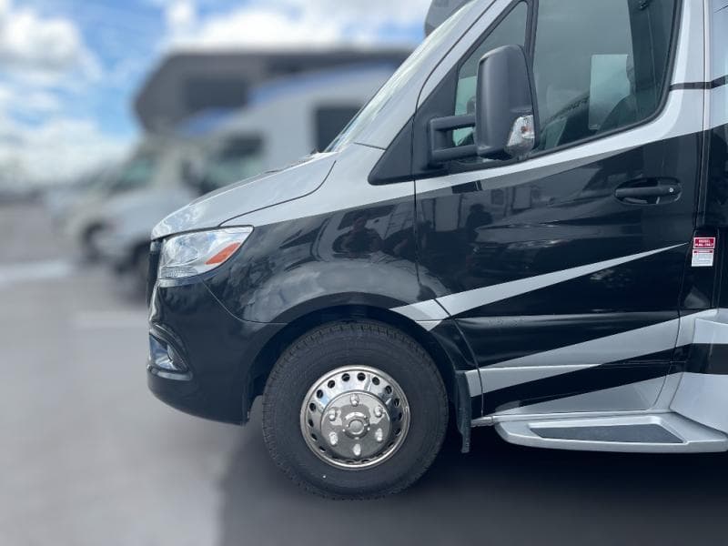 2026 Forest River 2026 Forest River Sunseeker - thumbnail 5