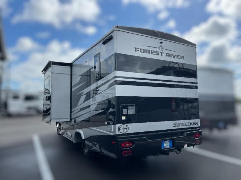 2026 Forest River 2026 Forest River Sunseeker - thumbnail 6