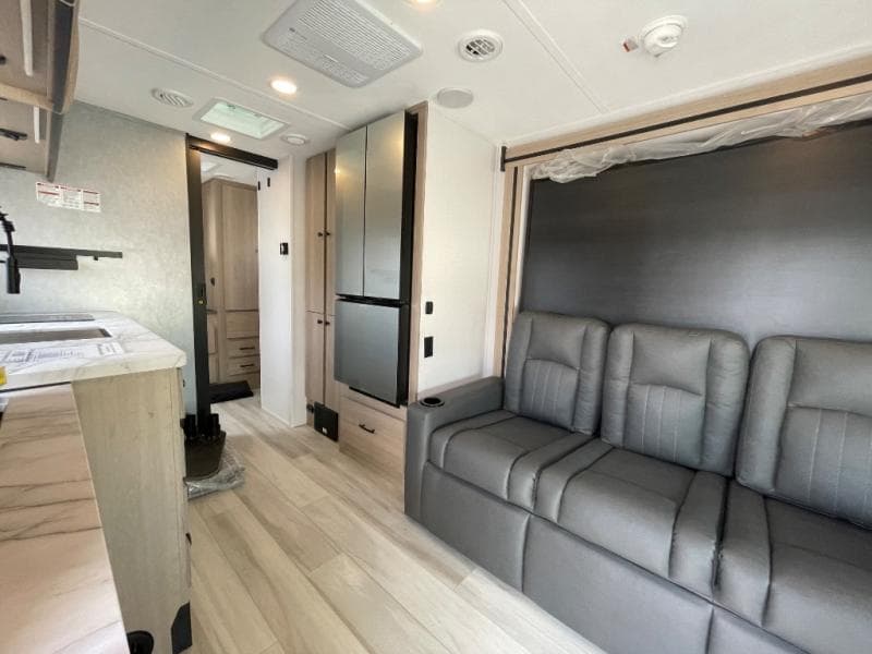 2026 Forest River 2026 Forest River Sunseeker - thumbnail 24