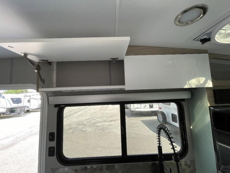 2026 inTech RV 2026 inTech RV Sol - thumbnail 38