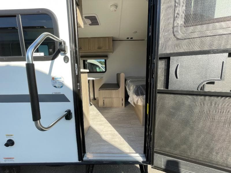 2026 Dutchmen 2026 Dutchmen Kodiak - thumbnail 15