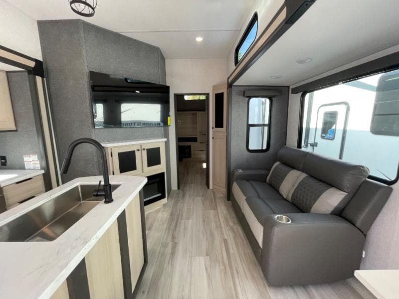 2026 Forest River 2026 Forest River Cardinal - thumbnail 17