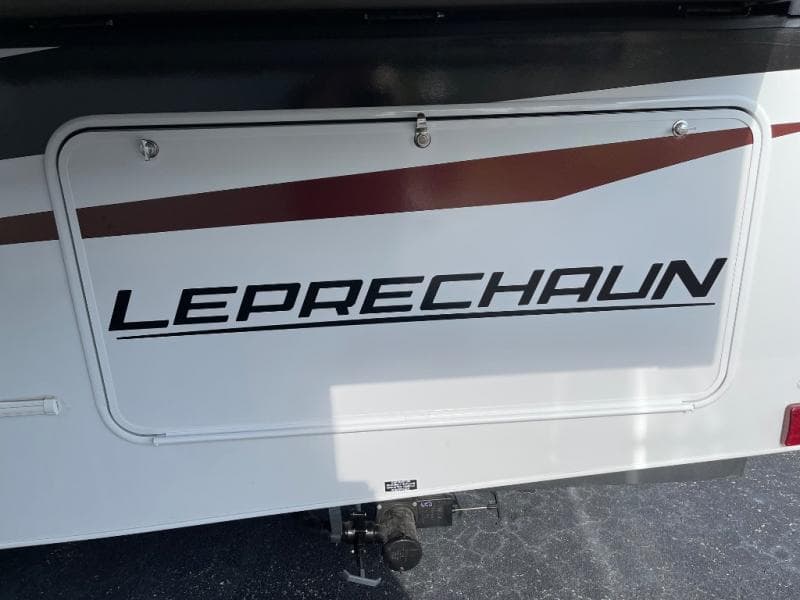 2026 Coachmen 2026 Coachmen Leprechaun - thumbnail 22