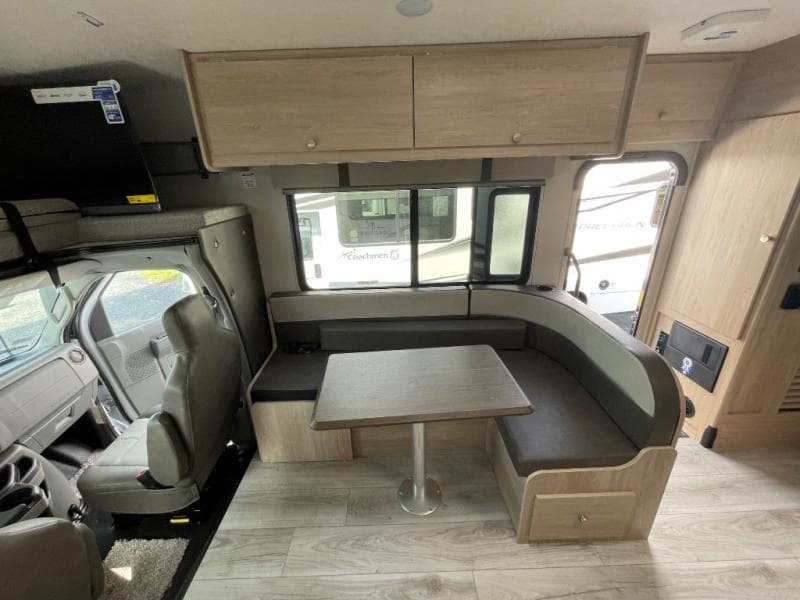 2026 Coachmen 2026 Coachmen Leprechaun - thumbnail 30