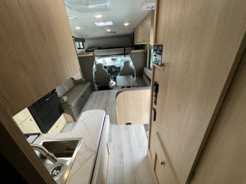 2026 Coachmen 2026 Coachmen Leprechaun - thumbnail 56