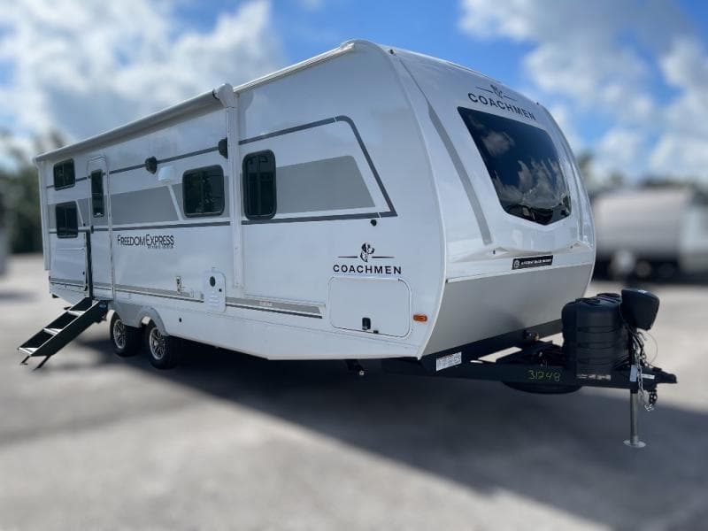 2026 Coachmen Freedom Express Ultra Lite 258BHS
