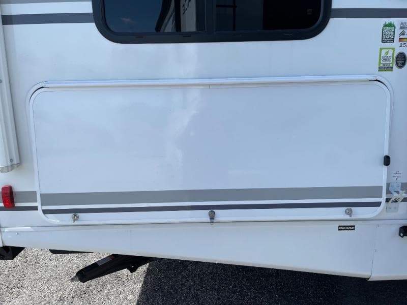 2026 Coachmen 2026 Coachmen Freedom Express Ultra Lite - thumbnail 6