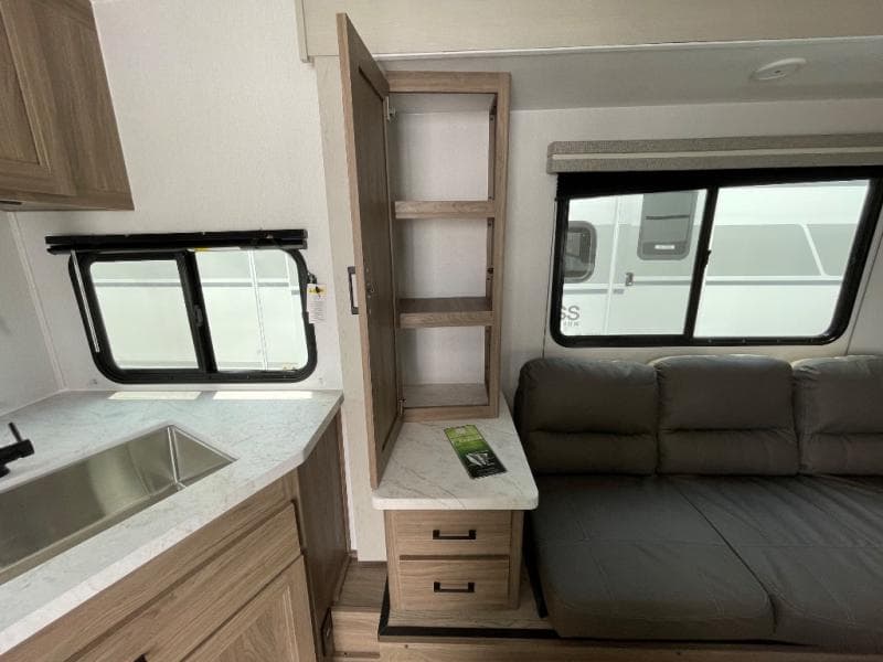 2026 Coachmen 2026 Coachmen Freedom Express Select - thumbnail 24