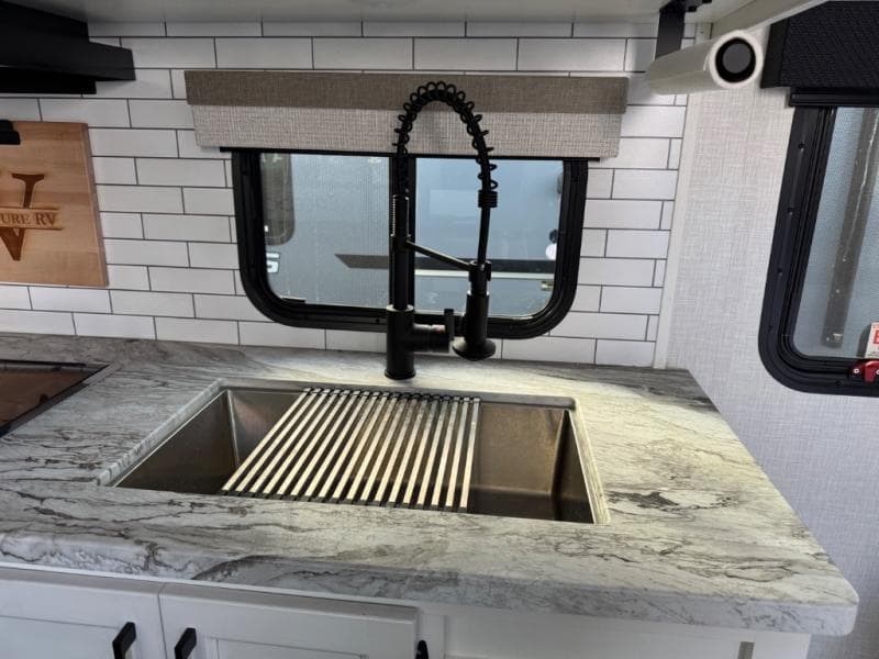 2025 Venture RV 2025 Venture RV Stratus - thumbnail 11