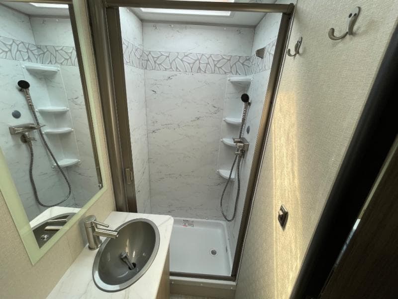 2026 Coachmen 2026 Coachmen Leprechaun - thumbnail 40