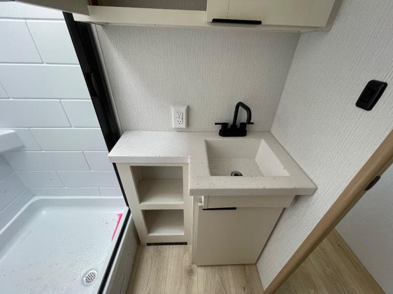 2026 Winnebago 2026 Winnebago Thrive - thumbnail 17