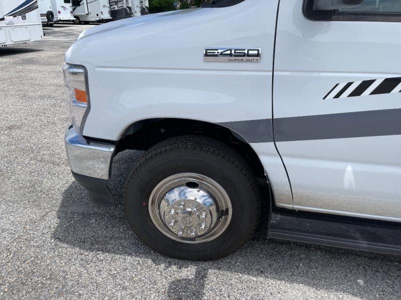 2026 Forest River 2026 Forest River Sunseeker - thumbnail 14