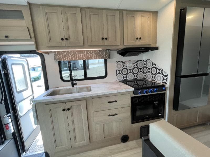 2026 Forest River 2026 Forest River Sunseeker - thumbnail 29