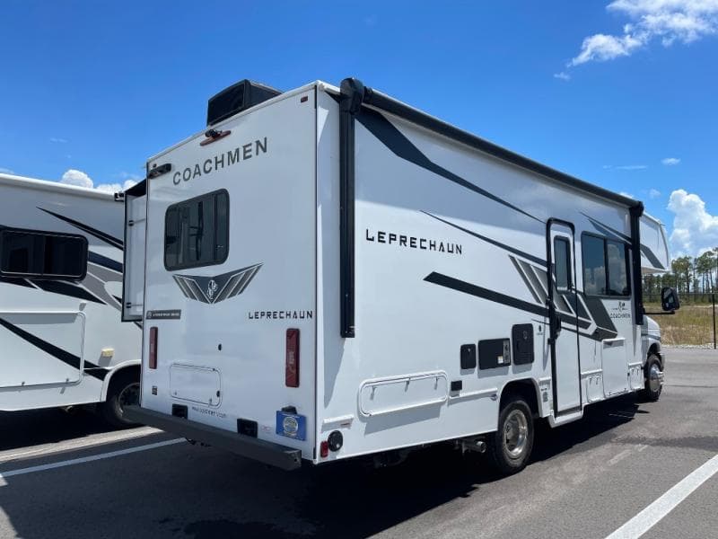 2026 Coachmen 2026 Coachmen Leprechaun - thumbnail 8