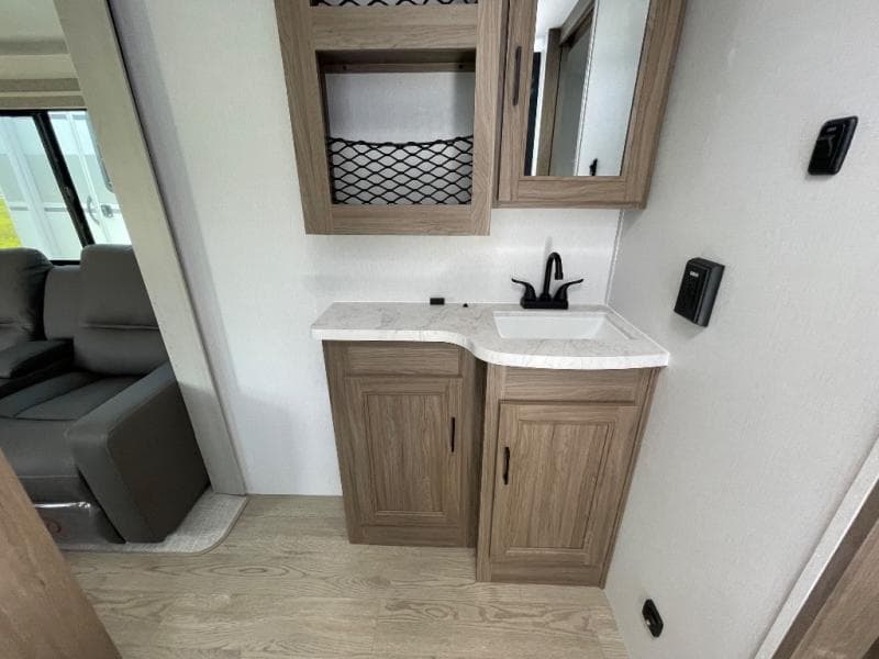 2026 Coachmen 2026 Coachmen Freedom Express Ultra Lite - thumbnail 14