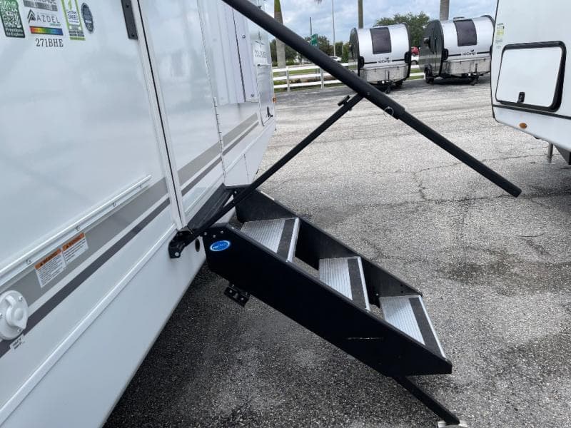 2026 Coachmen 2026 Coachmen Freedom Express - thumbnail 11