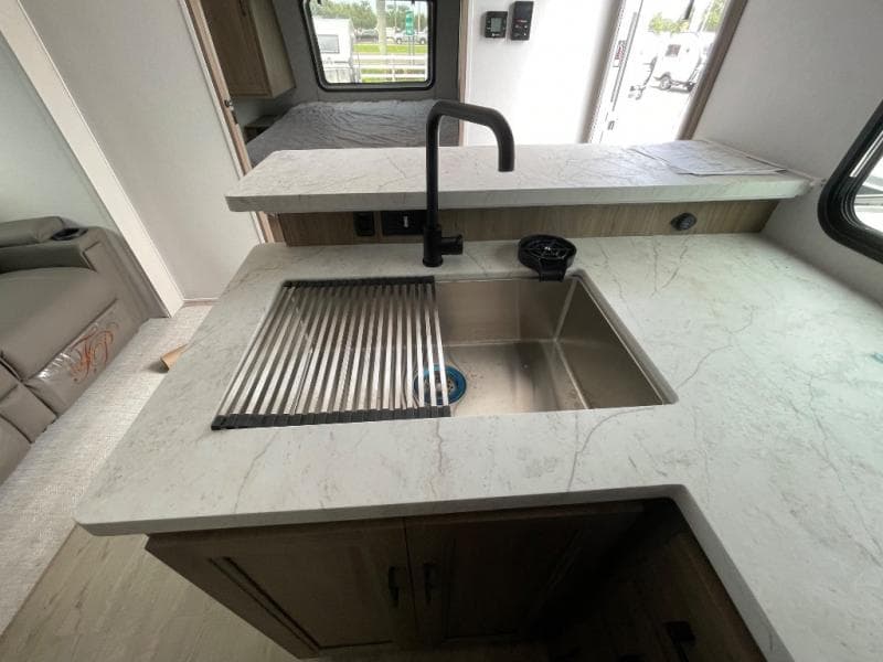 2026 Coachmen 2026 Coachmen Freedom Express - thumbnail 34