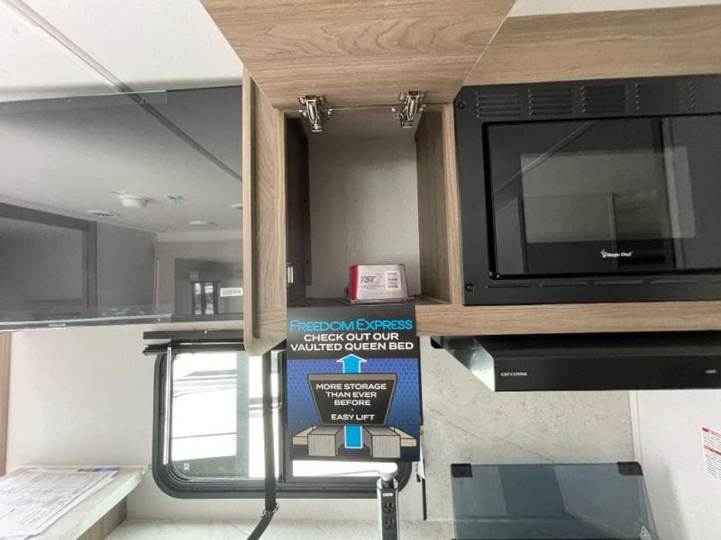 2026 Coachmen 2026 Coachmen Freedom Express - thumbnail 35