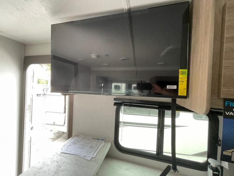 2026 Coachmen 2026 Coachmen Freedom Express - thumbnail 36