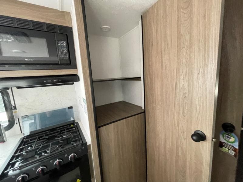 2026 Coachmen 2026 Coachmen Freedom Express - thumbnail 38