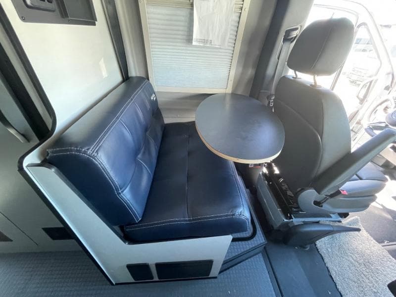 2026 Winnebago 2026 Winnebago Revel - thumbnail 11