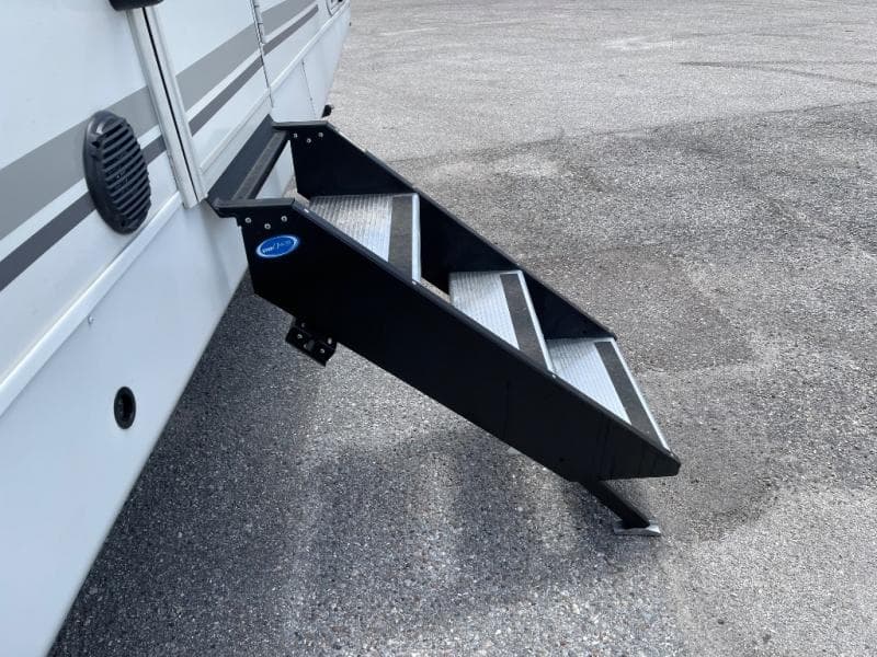 2026 Coachmen 2026 Coachmen Freedom Express - thumbnail 10