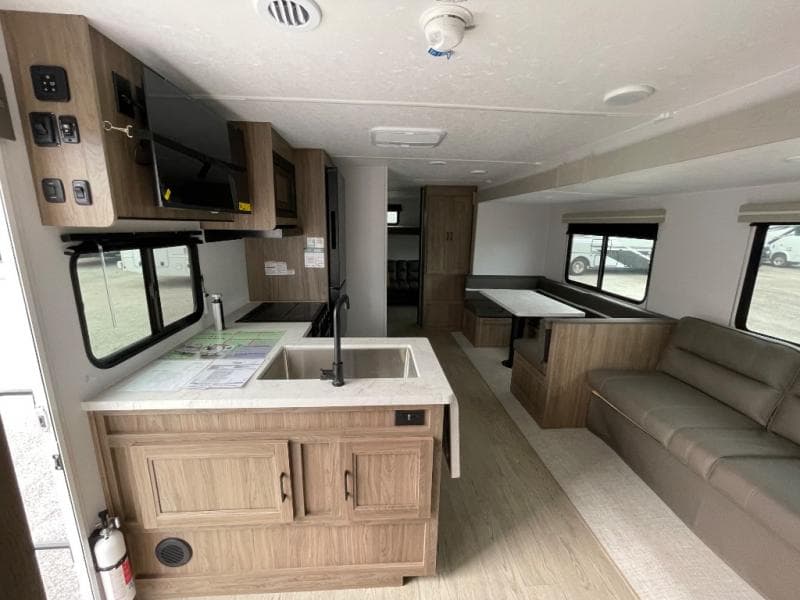 2026 Coachmen 2026 Coachmen Freedom Express - thumbnail 18