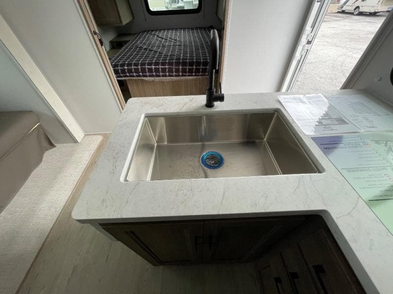 2026 Coachmen 2026 Coachmen Freedom Express - thumbnail 22