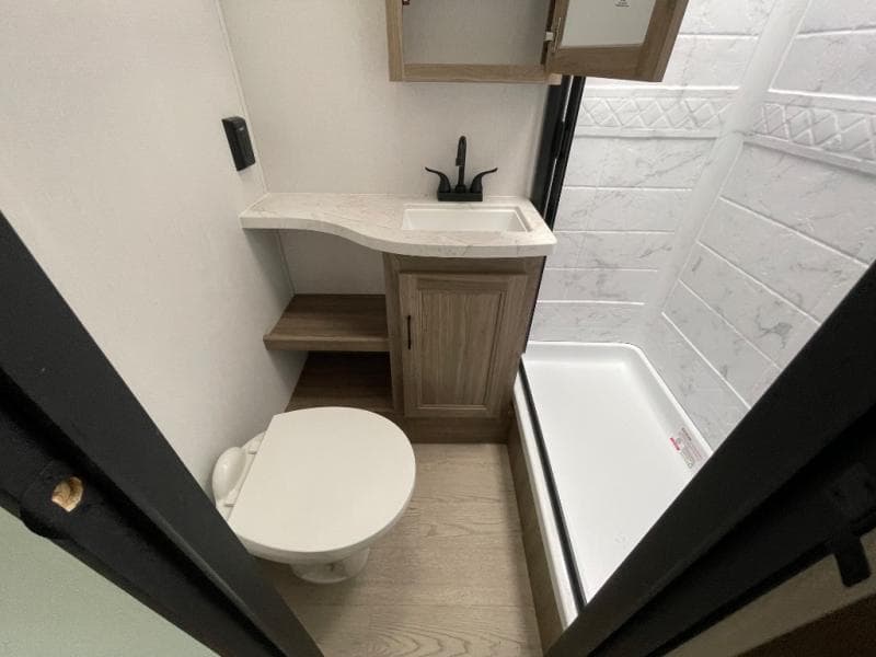 2026 Coachmen 2026 Coachmen Freedom Express - thumbnail 35