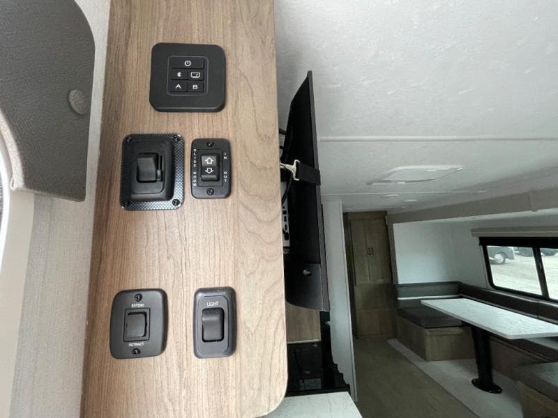 2026 Coachmen 2026 Coachmen Freedom Express - thumbnail 50