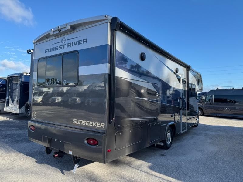 2026 Forest River 2026 Forest River Sunseeker Classic - thumbnail 5