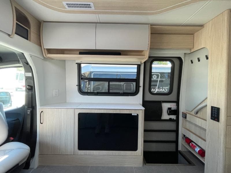 2025 Leisure Travel Vans 2025 Leisure Travel Vans Unity - thumbnail 9