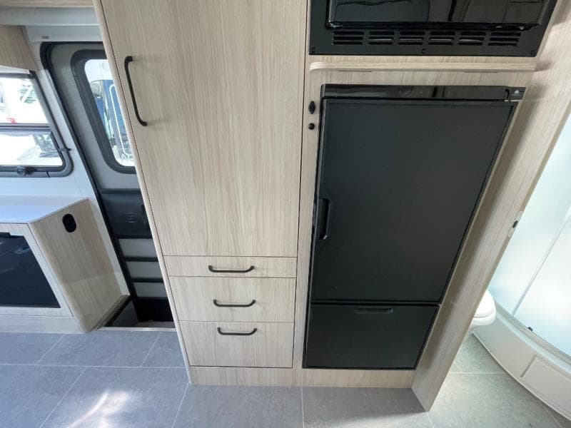 2025 Leisure Travel Vans 2025 Leisure Travel Vans Unity - thumbnail 14