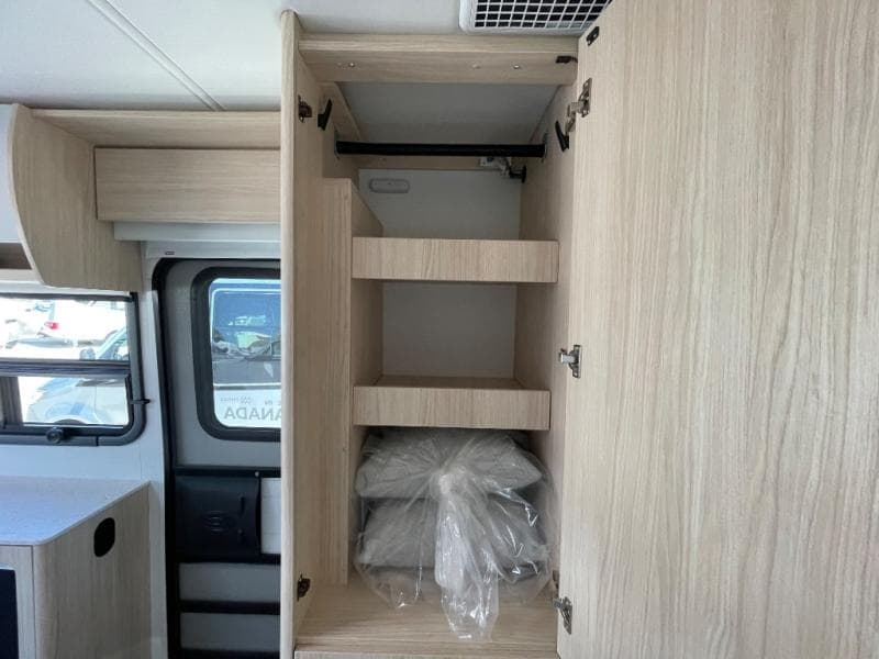 2025 Leisure Travel Vans 2025 Leisure Travel Vans Unity - thumbnail 15