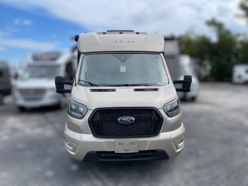 2025 Leisure Travel Vans 2025 Leisure Travel Vans Wonder - thumbnail 3