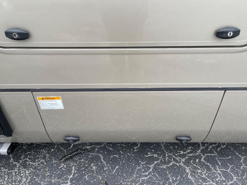 2025 Leisure Travel Vans 2025 Leisure Travel Vans Wonder - thumbnail 10