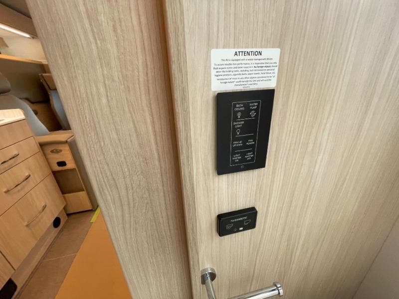 2025 Leisure Travel Vans 2025 Leisure Travel Vans Wonder - thumbnail 50