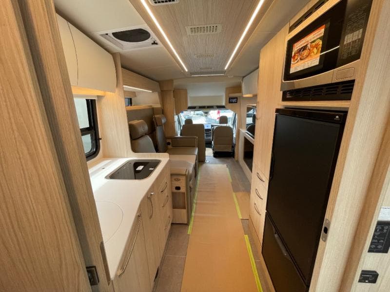 2025 Leisure Travel Vans 2025 Leisure Travel Vans Wonder - thumbnail 55