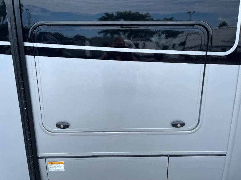 2025 Leisure Travel Vans 2025 Leisure Travel Vans Unity - thumbnail 11