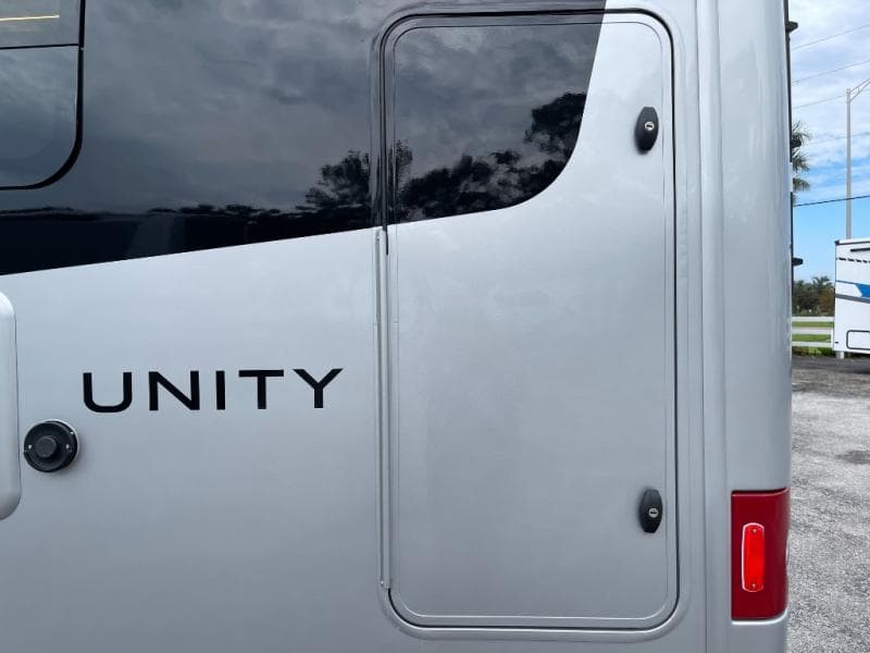 2025 Leisure Travel Vans 2025 Leisure Travel Vans Unity - thumbnail 18