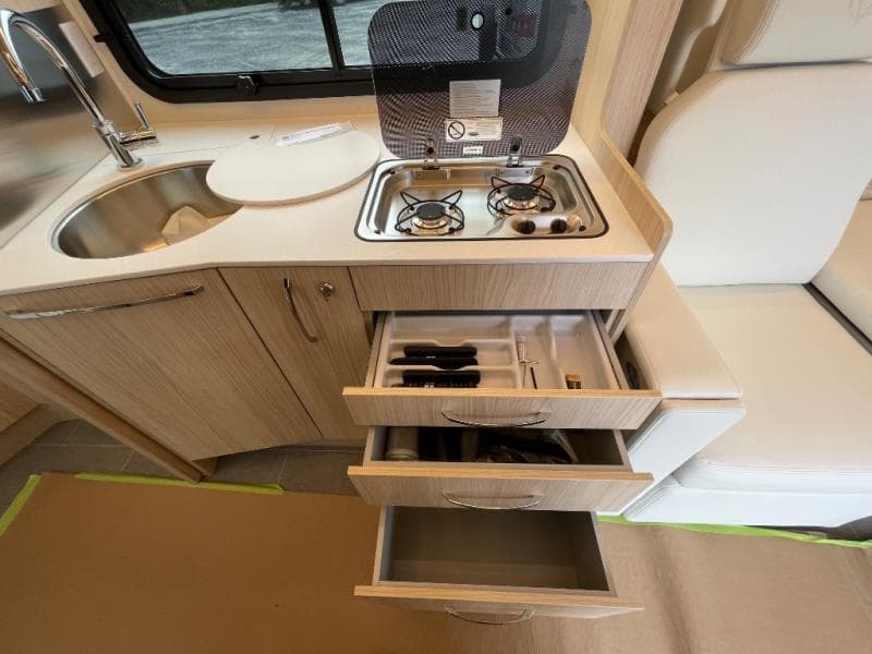 2025 Leisure Travel Vans 2025 Leisure Travel Vans Unity - thumbnail 36