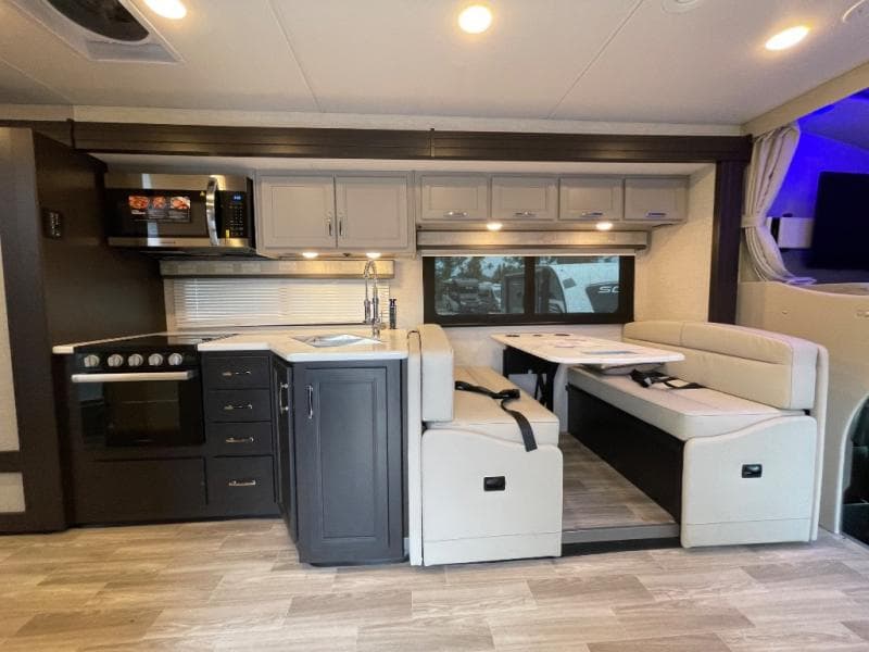 2026 Thor Motor Coach 2026 Thor Motor Coach Omni Trail - thumbnail 35