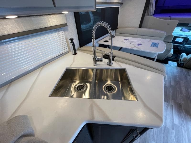 2026 Thor Motor Coach 2026 Thor Motor Coach Omni Trail - thumbnail 45