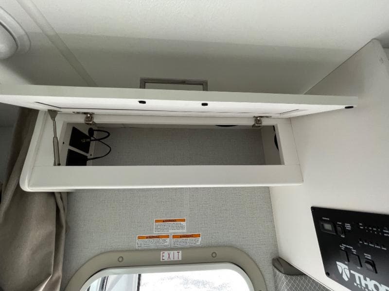 2026 Thor Motor Coach 2026 Thor Motor Coach Chateau - thumbnail 24