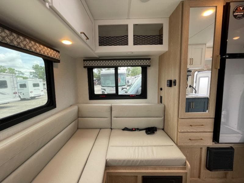 2026 Thor Motor Coach 2026 Thor Motor Coach Quantum - thumbnail 34