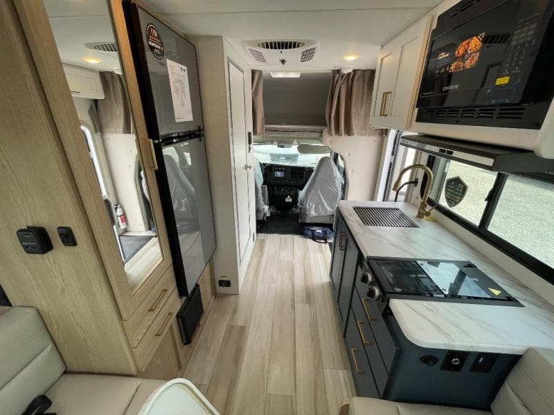 2026 Thor Motor Coach 2026 Thor Motor Coach Quantum - thumbnail 36