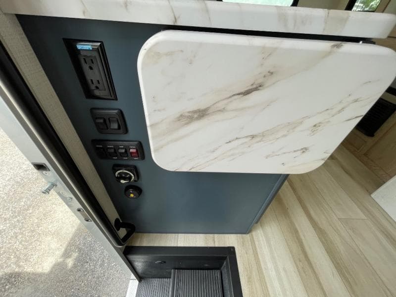 2026 Thor Motor Coach 2026 Thor Motor Coach Quantum - thumbnail 38