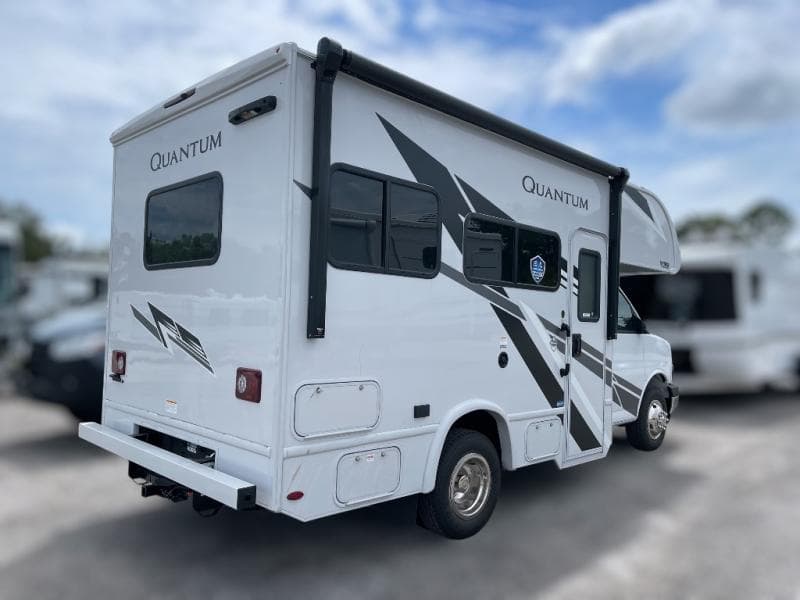 2026 Thor Motor Coach 2026 Thor Motor Coach Quantum - thumbnail 6