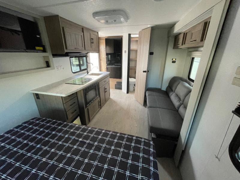 2026 Coachmen 2026 Coachmen Freedom Express Select - thumbnail 35