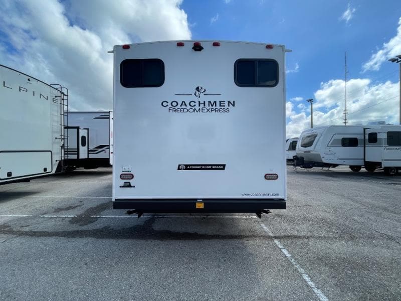 2026 Coachmen 2026 Coachmen Freedom Express - thumbnail 7